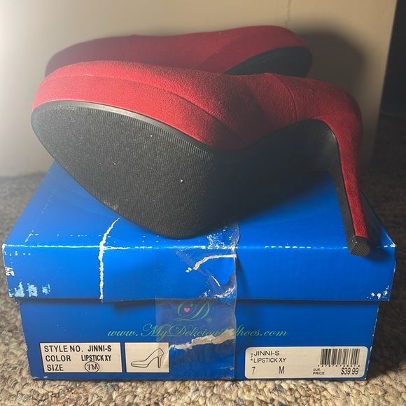 Red Heels - Picture 3 of 5